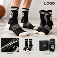 Chaussettes de basketball à compression en polyester recyclé et élasthanne, motif élargi, amorti pour le court, ajustement de la cheville, logo artistique, gradation des tailles