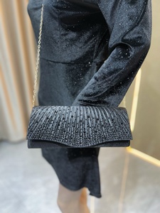 Borsa da sera plissettata da donna 2026 con glitter dorati, pochette a tracolla con catena, borse da festa per matrimonio, stile lungo, borse a mano con strass - Product Image 6