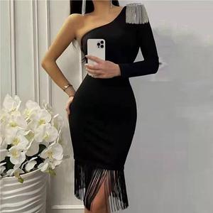 Robe de soirée de luxe sexy, couleur unie, à sequins, longueur genou, taille naturelle, manches longues, asymétrique à une épaule, avec franges, antistatique - Product Image 3