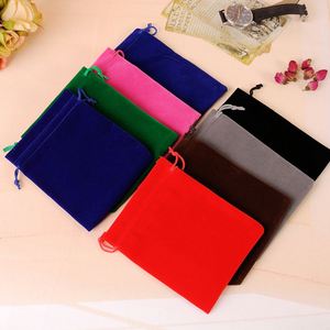 Pochette cadeau noire 20*30cm (7.8*11.8 pouces) en velours avec logo personnalisé pour bijoux - Expédition rapide - Product Image 4