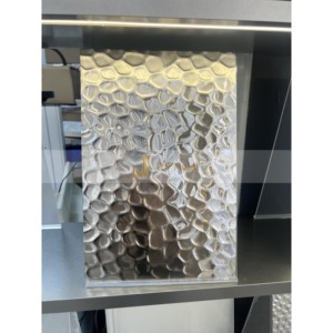 Plaque en acier inoxydable LL252 4x8 304 PVD, motif nid d'abeille convexe estampé, épaisseur personnalisée, panneaux muraux - Product Image 3