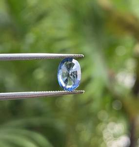 0.87 CT 7.0 X 5.0 MM |   Zafiro Natural |   Zafiro Suelto |   Zafiro Verde de Corte Ovalado - Product Image 3