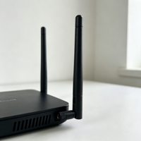 Antenne externe Aurora Yu AN2400-55 2dBi monobande 2,4 GHz pour connecteur mâle, polarisation verticale, montage sur base pour routeur