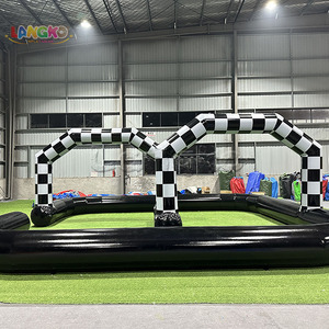 Pista Gonfiabile per Go-Kart Personalizzata in PVC di Alta Qualità, a Scacchi Bianco e Nero con Arco - Product Image 2