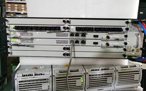 Routeur d'entreprise NetEngine 8000, composants de châssis AC intégrés, y compris 2 alimentations AC, boîtier de ventilateur 02353EWU CR8BM8BKPAC1 - Product Image 4