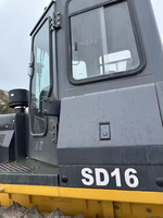 Bouteur sur chenilles SD16 de 160 CV avec lame droite et ripper à lame simple