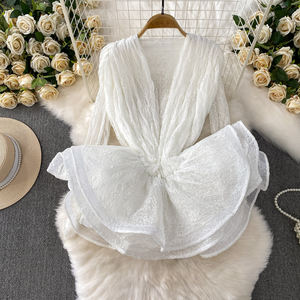 Boutique all'ingrosso 2025 estate nuova moda francese collo a V Sexy in pizzo a maniche lunghe con bordo a volant abito da donna dimagrante - Product Image 2