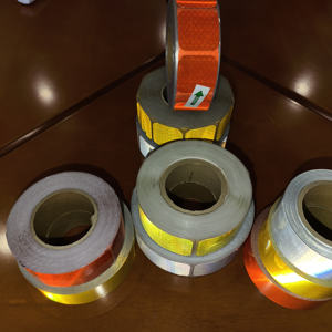 Промышленная светоотражающая лента микро призматический + Красный Печатный автомобиль светоотражающие знаки грузовик Светоотражающие материалы - Product Image 5