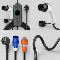 Station de recharge portable pour véhicules électriques 3,35 kW 16A Prise CEE16 16A Câble de 5 m Multi-adaptateur IP65 Écran couleur