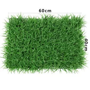 العشب الاصطناعي الصيني الأخضر للتزيين مقاس 40*60 سم الأعلى مبيعًا لعام 2024