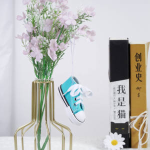 Mini ambientador colgante de tamaño pequeño de larga duración con Perfume para coche de tenis de lona creativo - Product Image 4