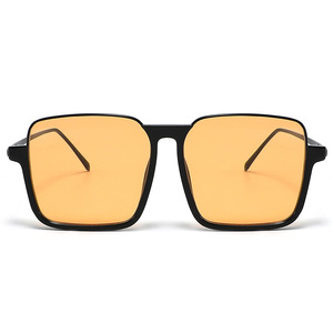 Lunettes de soleil carrées surdimensionnées tendance TikTok pour femmes, protection UV400, monture légère en PC, verres en résine, couleur noire, origine Wenzhou - Product Image 5