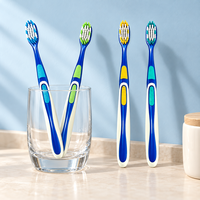 Brosse à dents manuelle OEM ODM à poils moyens pour adultes, étiquette privée personnalisée, nettoyage en profondeur, brosse à dents domestique pour l'hygiène buccale quotidienne