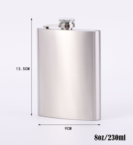 Gourde isotherme en acier inoxydable SS304 de qualité alimentaire, 8 oz, avec design laser personnalisé pour la <span class=keywords><strong>vodka</strong></span> et le whisky - Product Image 3