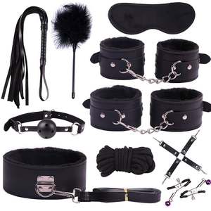 Kit de bondage de luxe pour adultes en provenance de Chine, comprenant des menottes, des chaînes et une ceinture BDSM, excellent rapport qualité-prix - Product Image 3