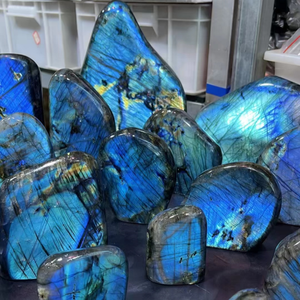 Fábrica Atacado Cura Gemstone Permanente Pedra Natural Forte Flash <span class=keywords><strong>Labradorite</strong></span> Freeform para Decoração - Product Image 1