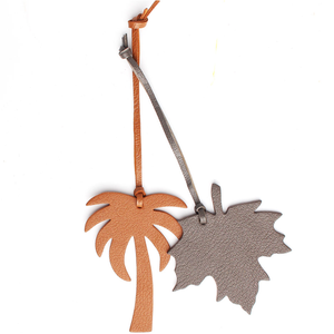 Bán Buôn Da Cây Cọ Maple <span class=keywords><strong>Leaf</strong></span> Keychain Động Vật Móc Chìa Khóa Phụ Nữ Túi Quyến Rũ Ba Lô Mặt Dây Chuyền - Product Image 4