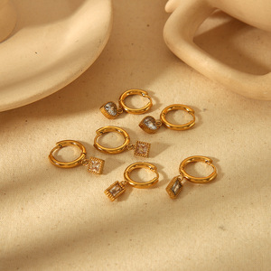 Pendientes Colgantes de Oro de 18k con Circonita Cúbica, Diseño de Corazón Cuadrado Geométrico, Joyería para Fiestas - Product Image 2