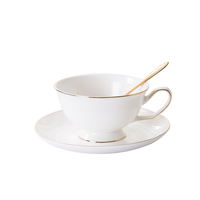 Ensemble tasse et soucoupe à café en céramique européenne, cadeau haut de gamme, tasse à eau créative de luxe léger pour bureau et café, thé en porcelaine fine arabe