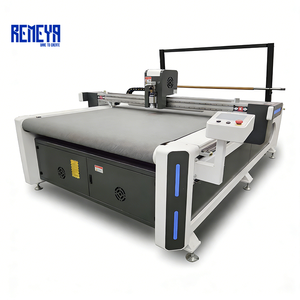 Machine de découpe de tissu industrielle semi-automatique CNC REMEYA à couteau droit, moteur à roulement, zone de travail 1600x2500mm - Product Image 2