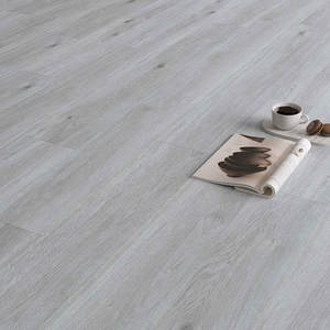 Suelo de Microcemento SPC con Certificación SGS y RoHS, Capa de Desgaste de 0.2mm, Aspecto de Piedra para Interiores de Hotel, Logotipo Personalizado OEM, Suelo SPC de Núcleo Rígido - Product Image 2