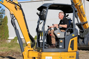 XE35U 3.5ton Crawler Excavator with High Efficiency and Powerful Excavator for Construction <b>Earth</b>-<b>moving</b> <b>Machinery</b> - Product Image 2