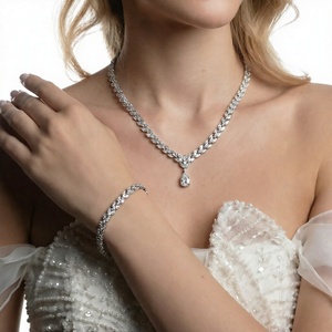 White <b>Bridal</b> <b>Jewelry</b> <b>Set</b> Zircon Necklace Earrings Ring Bracelet Vintage XOXO Platinum Plated Wedding Party Gift for Women BEST - Product Image 4