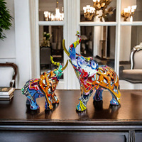 Décoration d'intérieur Vente en gros Figurine d'animal éléphant en résine coloré Statue d'éléphant en résine