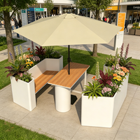 Meubles de loisirs élégants combinés avec jardinière et parasol, sièges d'extérieur résistants aux intempéries pour la détente quotidienne et les points photo