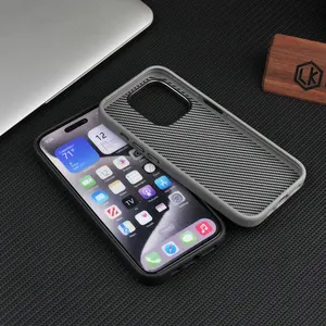 2024 nouveau Design motif en Fiber de carbone peinture en caoutchouc étuis de téléphone antichoc pour iPhone 15 16 Pro Max