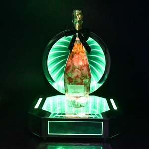 El mejor Bar barato Hotel Vino Cerveza Recargable Soporte personalizado Soporte Acrílico Led Iluminado Licor Estante Botella Glorifier Presentador - Product Image 6