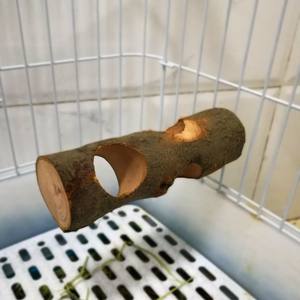 Juguete multifuncional de paja de heno de manzanilla para conejos y cobayas, con soporte para alimentos y mordedor molar - Product Image 5