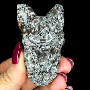 Venta al por mayor de murciélagos de Yooperlite tallados a mano con cristal natural y reacción UV, ideales para regalo. - Product Image 4