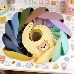 Baberos Ecológicos Ajustables para Bebés, Resistentes al Agua, con Logotipo Personalizado, Diseño de Animales de Dibujos Animados, Libres de BPA, de Silicona, con Forma de Oso - Product Image 1