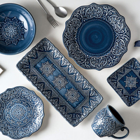 Service de table en céramique de style baroque vintage, ensemble de vaisselle en porcelaine, assiettes et bols, tasses