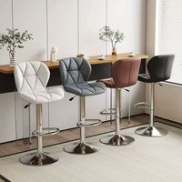 Tabouret de bar au design moderne et luxueux, avec dossier relevable, pivotant, sans accoudoirs, structure en acier, base en cuir sur piétement, à pieds hauts, usage commercial