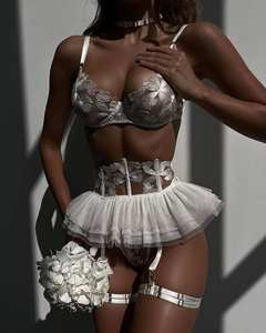 Женский комплект из 3 предметов, бюстгальтер-стринги с вышитыми цветами и оборками, Прозрачное нижнее белье с баской, эротический сексуальный комплект нижнего белья, 1504 - Product Image 4