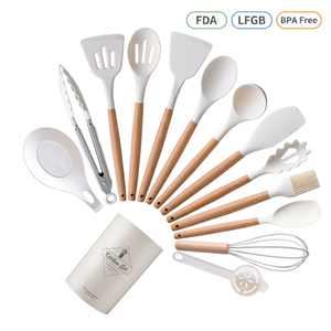 Juego <span class=keywords><strong>de</strong></span> 14 utensilios <span class=keywords><strong>de</strong></span> cocina <span class=keywords><strong>de</strong></span> silicona <span class=keywords><strong>de</strong></span> grado alimenticio, sin BPA, antiadherentes, espátula, cuchara, volteador con mango <span class=keywords><strong>de</strong></span> madera, OEM, personalizado, venta al por mayor - Product Image 1