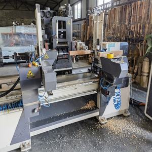 Escalier automatique CNC à jambes en bois et tour de batte de baseball - Product Image 1