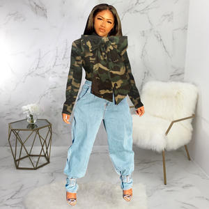 <span class=keywords><strong>Giacca</strong></span> di Jeans <span class=keywords><strong>Oversize</strong></span> Lunga <span class=keywords><strong>Invernale</strong></span> Taglie Forti 3XL da <span class=keywords><strong>Donna</strong></span> con Motivo Mimetico - Product Image 5