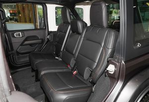 Accessoires de voiture, conversion intérieure de fourgonnette, sièges de luxe personnalisés avec table pour Cadillac <span class=keywords><strong>Escalade</strong></span>, sièges passagers personnalisés - Product Image 2
