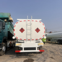 Camion-citerne Sinotruk Howo 6x4, camion-citerne à huile lourde, camion-citerne de transport de carburant diesel et d'essence pour station de distribution de carburant