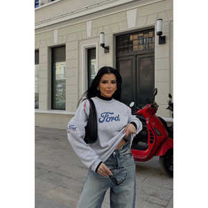 Sweat-shirt à capuche gris pour femme avec inscription Ford Mustang, confortable et au design unique - Product Image 3