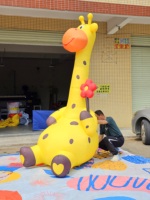 Personnages de dessins animés gonflables publicitaires animaux modèle girafe gonflable de 3m avec lumière LED pour la décoration événement Promotion