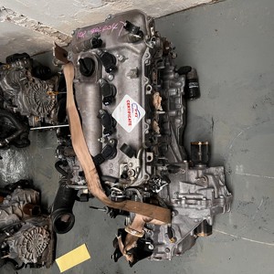 Motor completo usado original 2.5L 4 cilindros 1ZR motor con caja de cambios para Toyota Auris - Product Image 6