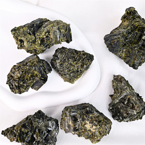 Di alta qualità di cristallo naturale tormalina verde pietra grezza forma libera per i regali decorazioni per la casa guarigione - Product Image 3