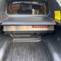 Couverture de benne rigide manuelle enroulable pour Toyota Hilux 2015-2025 Revo Rocco, en aluminium, rétractable, étanche et verrouillable
