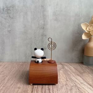 Boîte à musique en bois faite à la main en forme de panda, cadeau personnalisé idéal pour les fêtes, les anniversaires, Noël, les anniversaires d'enfants - Product Image 5