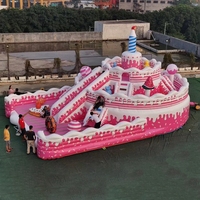 Pâtisseries roses géantes personnalisées pour l'extérieur Château gonflable modèle parc d'attractions pour enfants