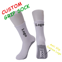 DESIGN & MOCKUP GRATUIT Chaussette de yoga personnalisée de couleur unie pour femmes Chaussette de pilates antidérapante Chaussettes de yoga fitness personnalisées